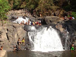 Nang Rong Waterfall, Nakon Nayok